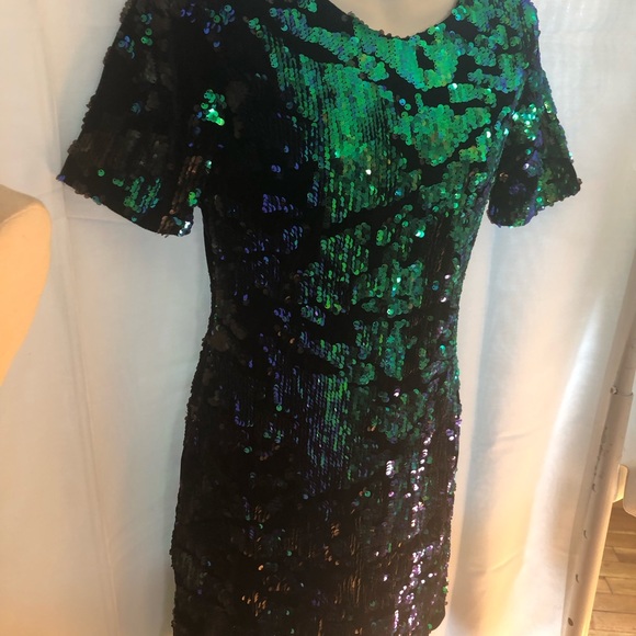 Dress color changing - Picture 2 of 5